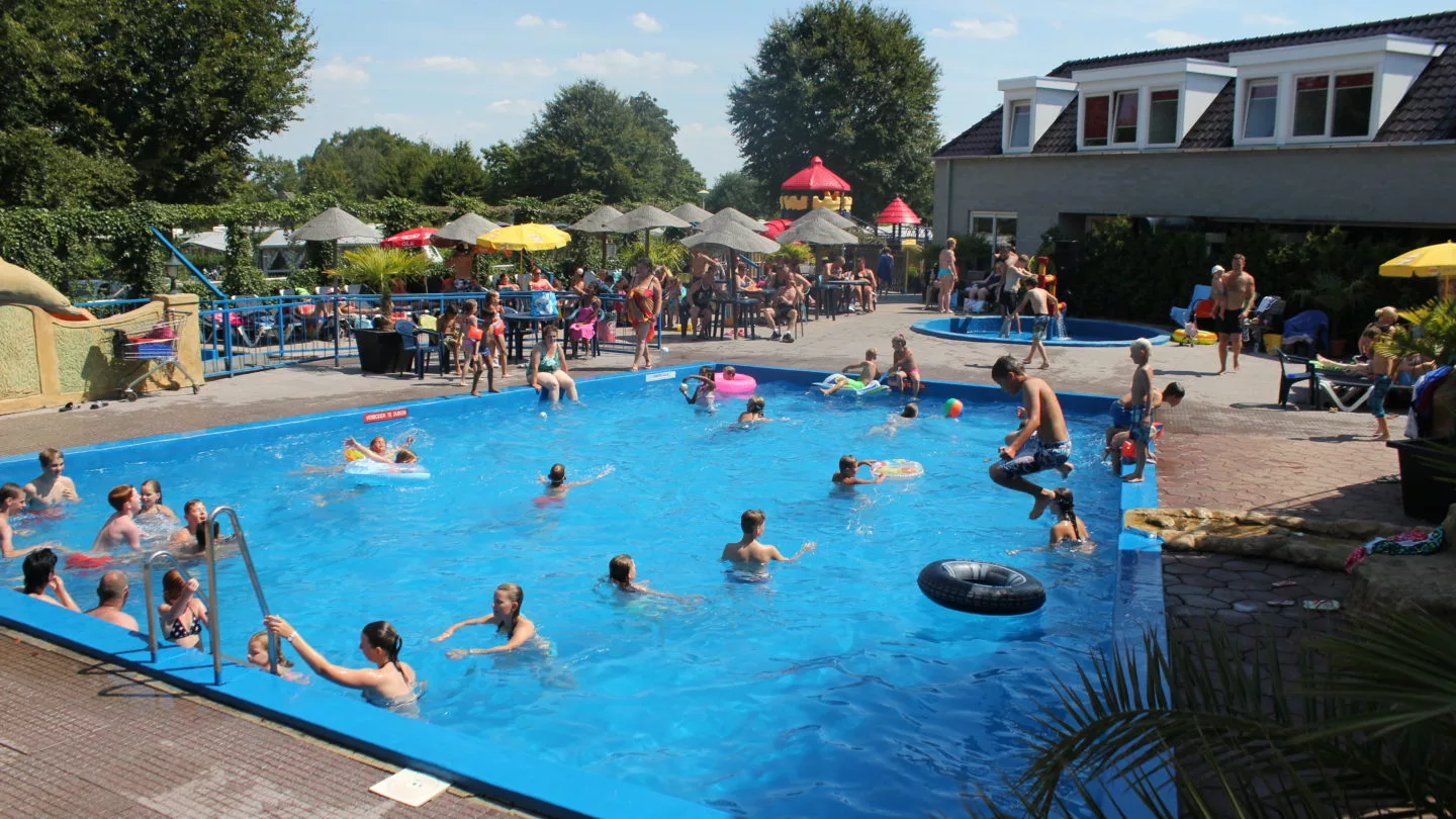 Zwembad 2 camping vakantiepark