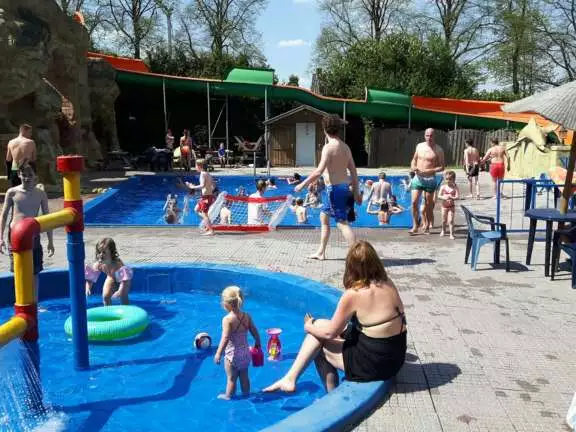 Zwembad (peuterbad)
