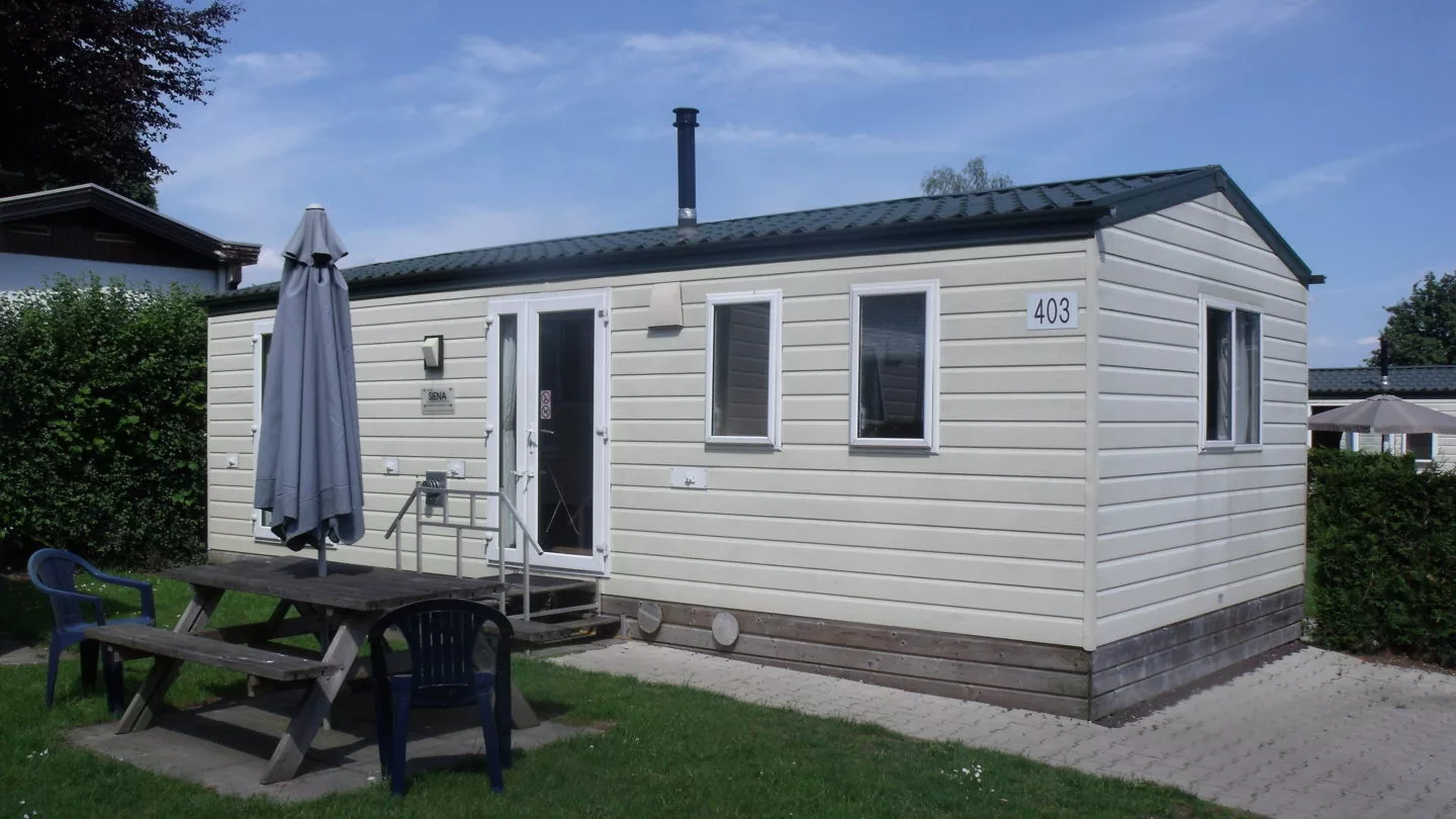 4pers Mobile Home buiten zijaanzicht 2014