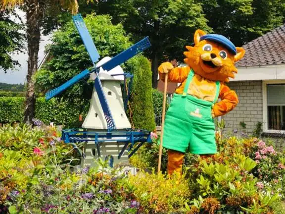 Mascotte bij Molen